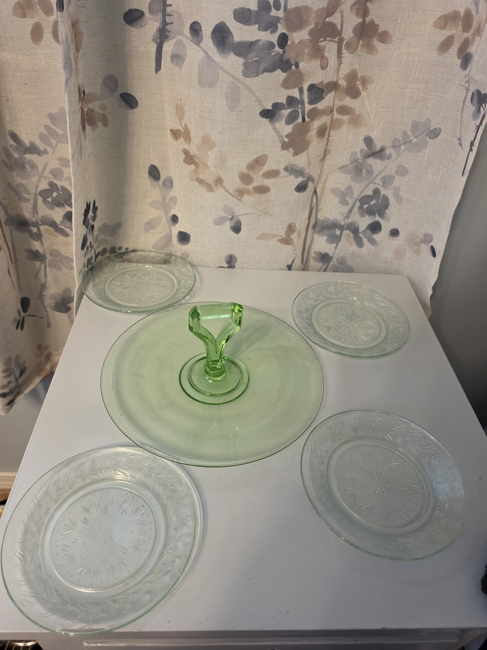 Green Glass Centerpiece Cake Stand with Clear Glass Dessert Plates